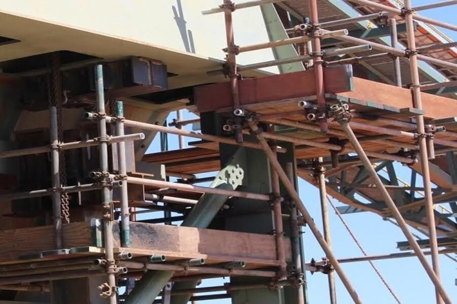 Structural Engineers visiting a mine site in WA to do industrial structural repair and find remedial solutions for old structures on the mine site
